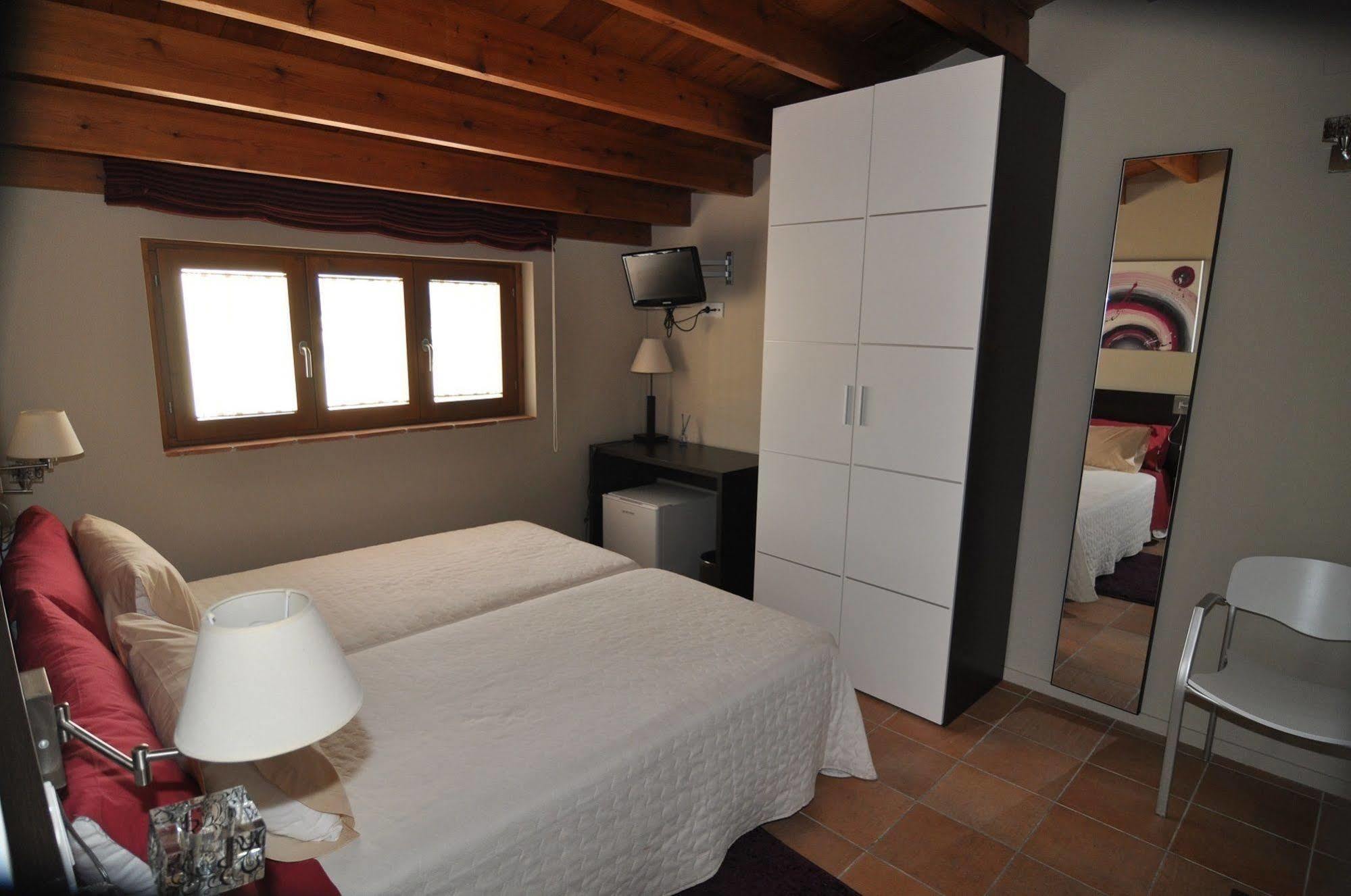 Hostal De Cabrit Sant Mateu Dış mekan fotoğraf