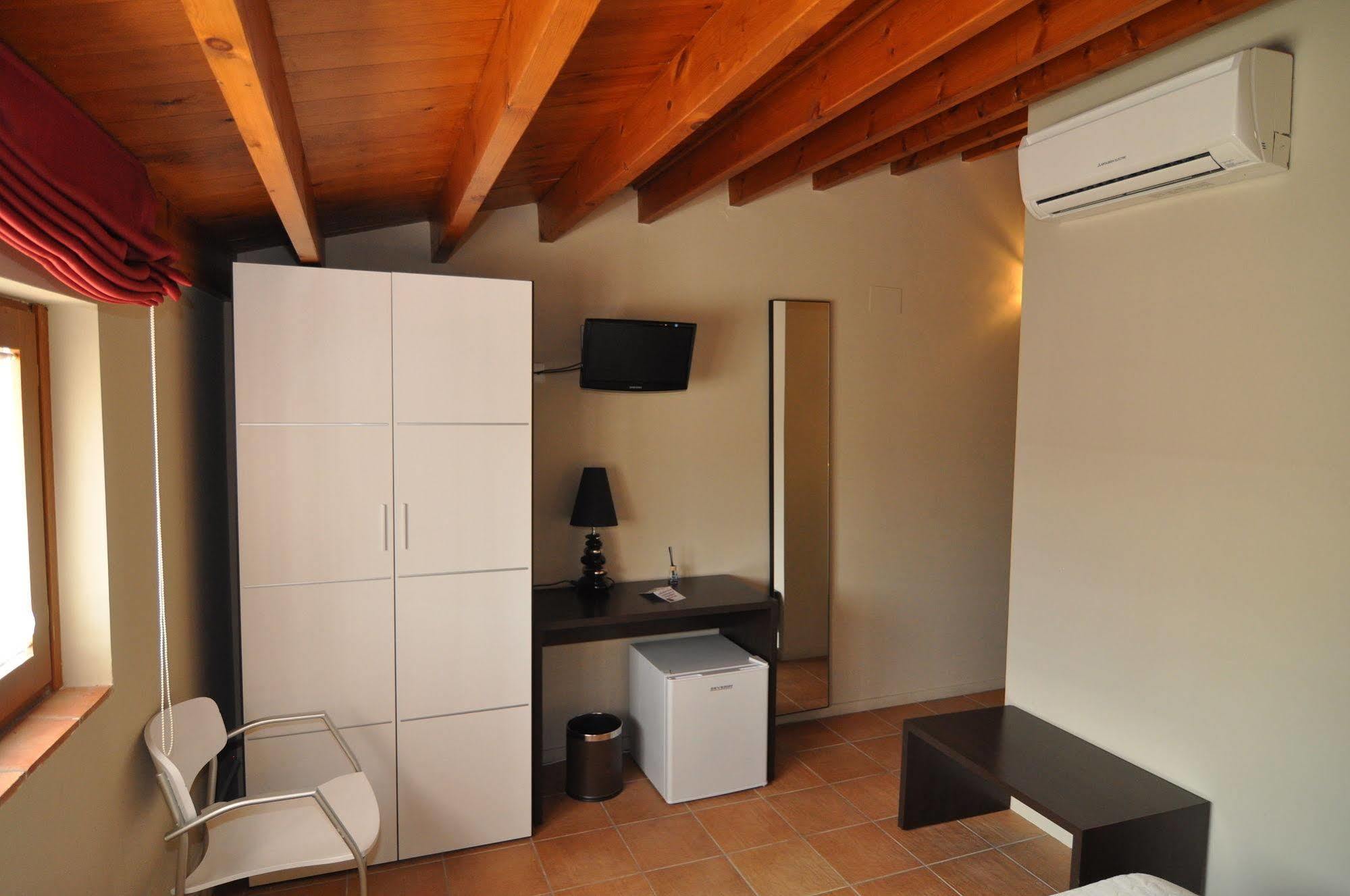 Hostal De Cabrit Sant Mateu Dış mekan fotoğraf